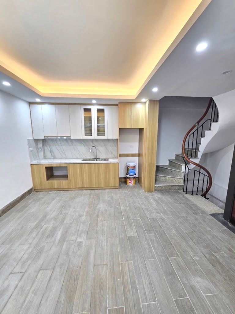 BÁN NHÀ 6 TẦNG, 38M2, MẶT NGÕ ĐẠI LA - HAI BÀ TRƯNG - GIÁ 10 TỶ - SỔ ĐỎ CHÍNH CHỦ - Ảnh 1